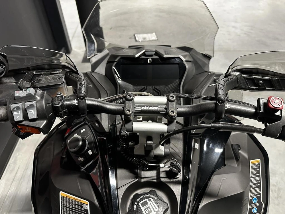 Ski-doo Renegade X 850 2022 alt