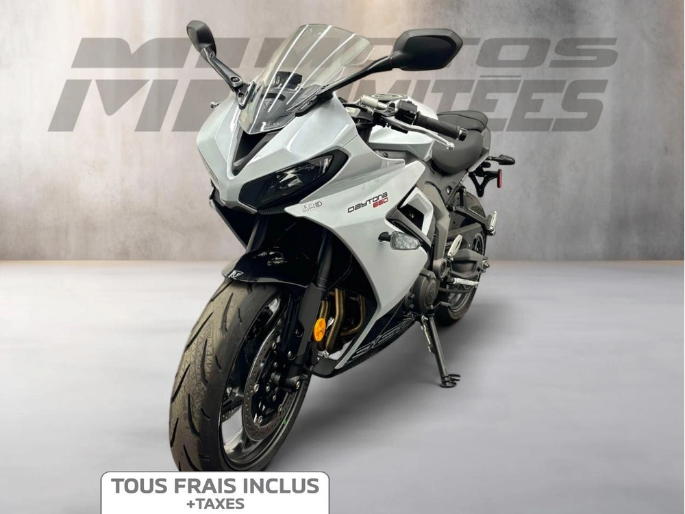Triumph Daytona 660 2025 alt