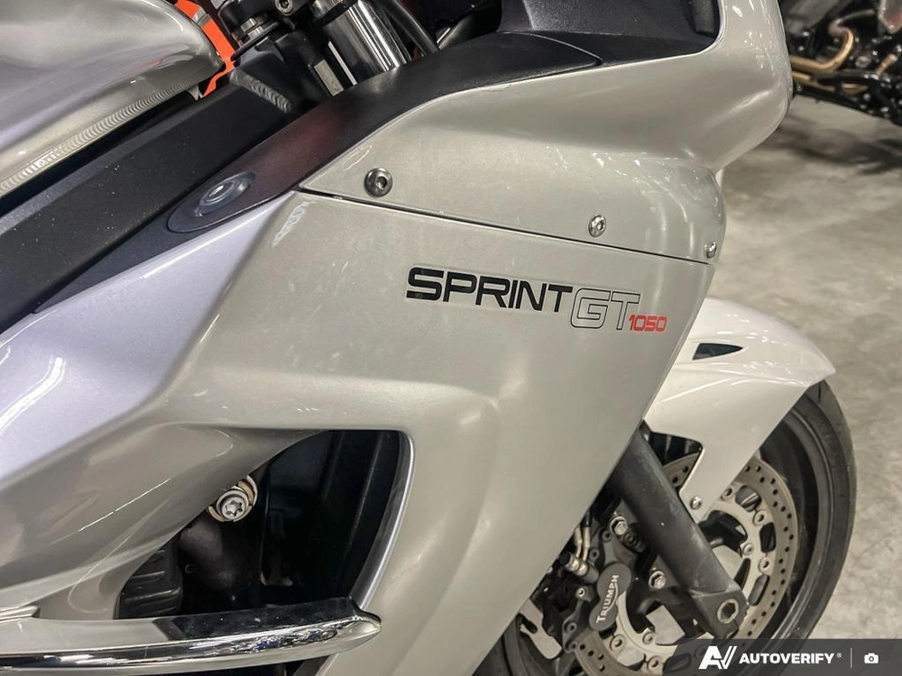 2011 Triumph Sprint Gt Sprint Gt 1050 alt