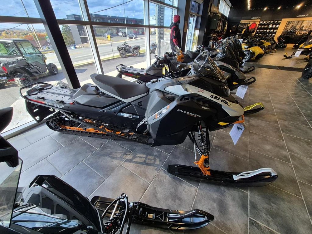 Ski-doo Backountry Adrenaline 850 2026 alt