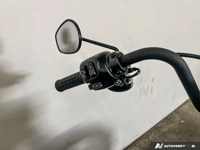 2025 Harley-Davidson FXBB - Street Bob® thumbnail 14