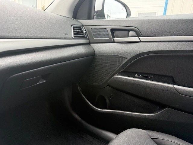 2017 Hyundai Elantra Gls alt