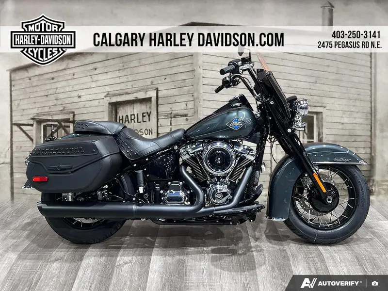 2025 Harley-Davidson FLHC - Heritage Classic