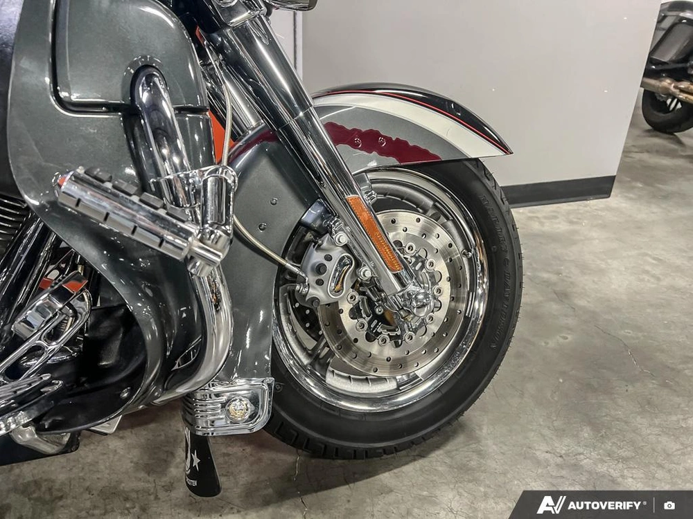 2006 Harley-davidson Flhtcuse Cvo Ultra Classic alt