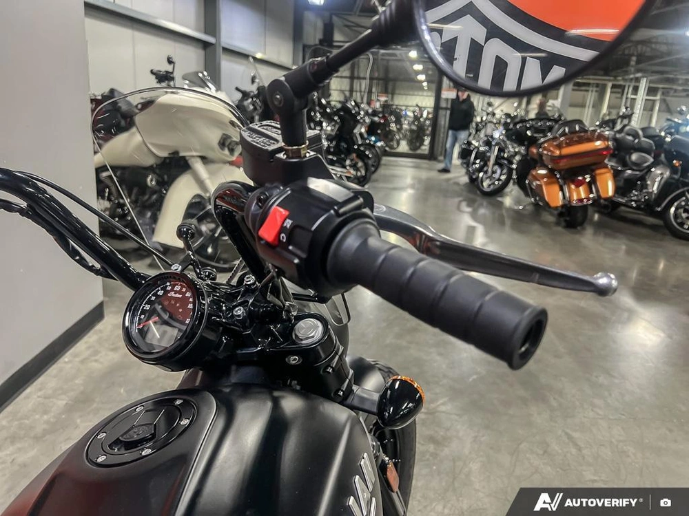 2022 Indian Motorcycle Scout® Bobber Abs Black Metallic alt