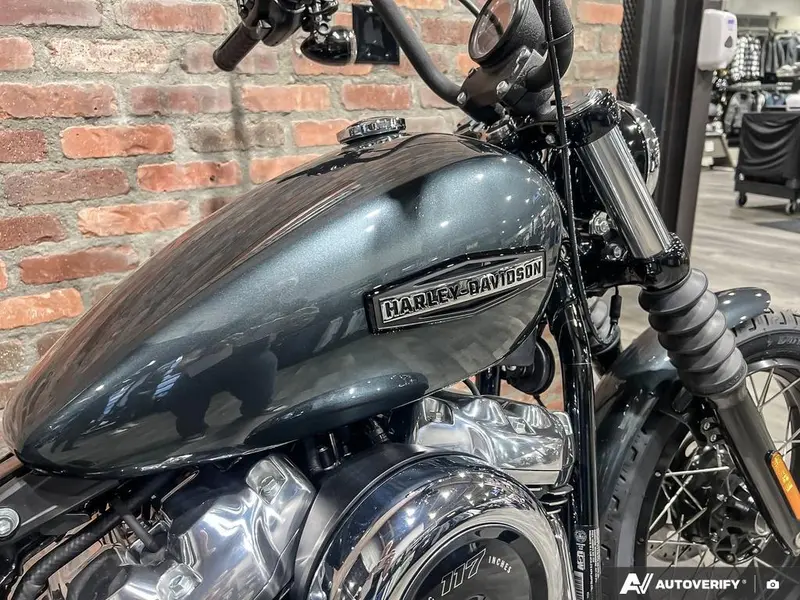 2025 Harley-Davidson FXBB - Street Bob® thumbnail 9