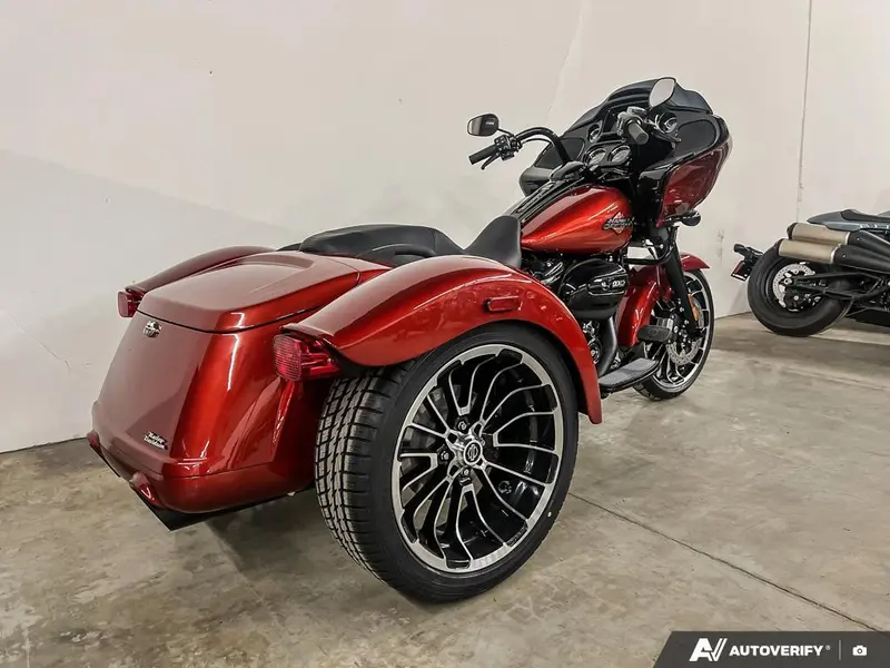 Harley-Davidson FLTRT - Road Glide® 3 2025