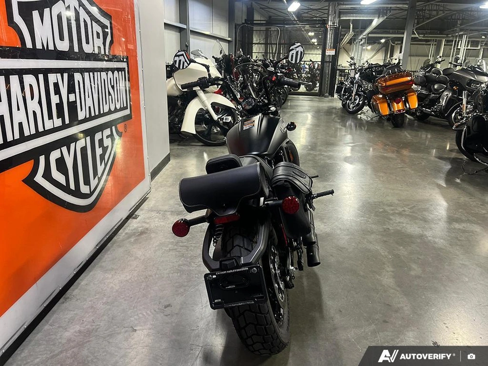 2022 Indian Motorcycle Scout® Bobber Abs Black Metallic alt