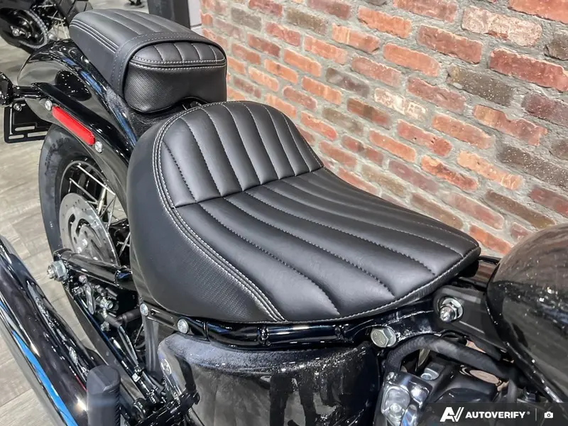 2025 Harley-Davidson FXBB - Street Bob® thumbnail 21