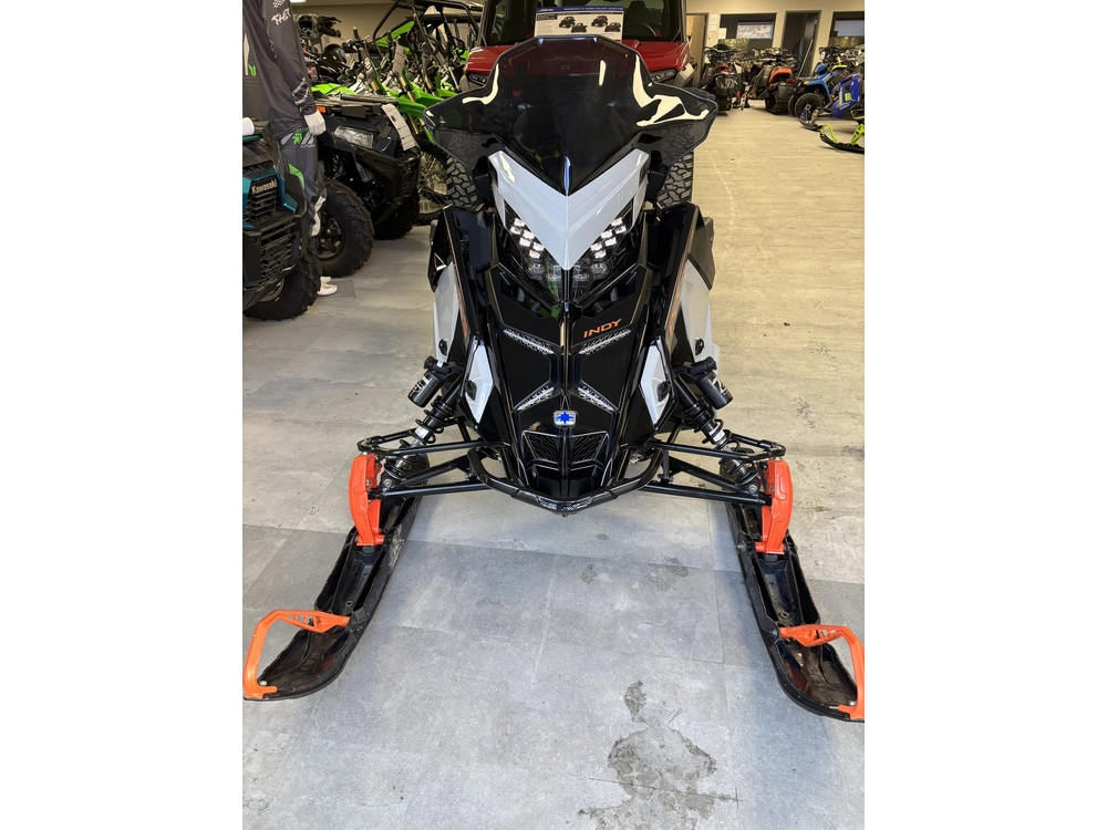 Polaris Indy S4 Adventure 137 1.5 W Studs 2023 alt