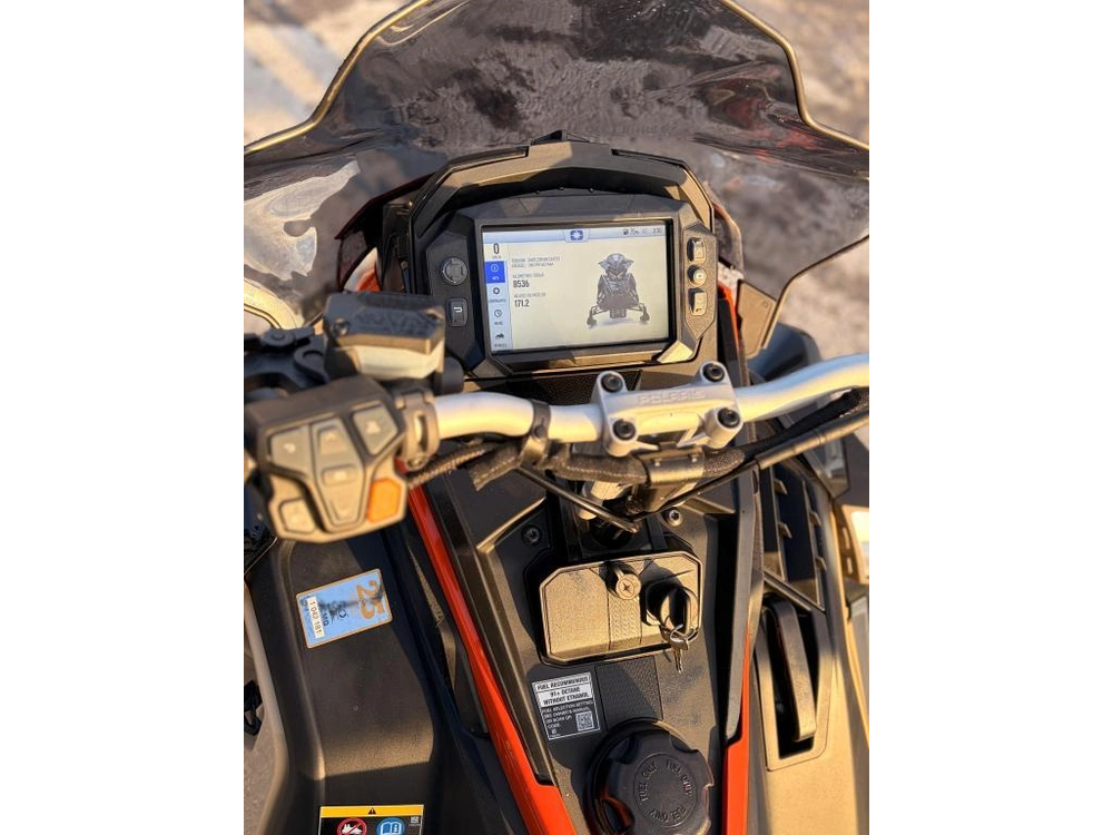 Polaris S.assault 850 2''x146 2022 alt