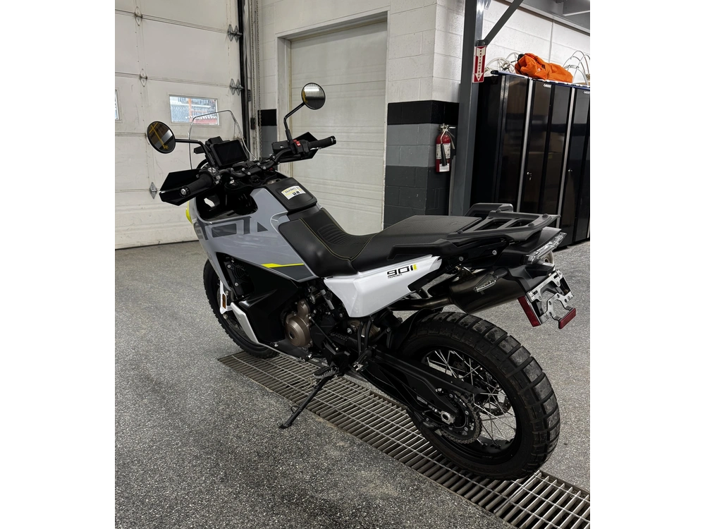 Husqvarna Norden 901 2025 alt
