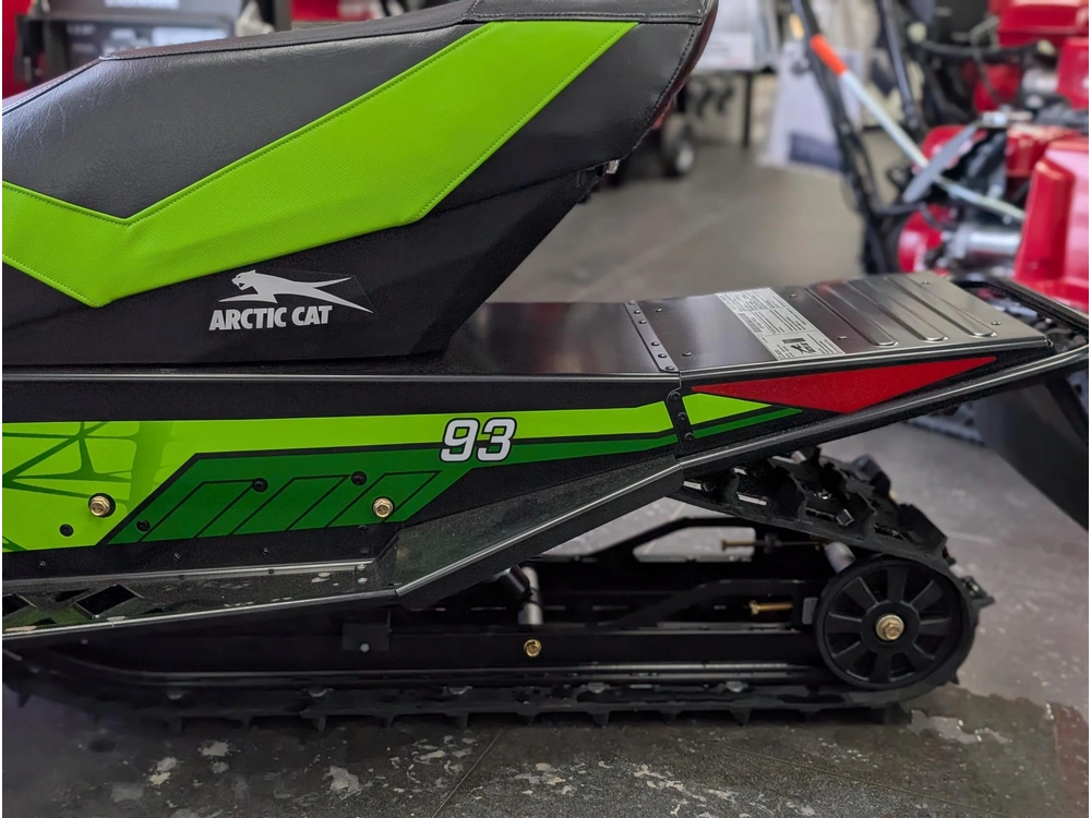 2026 Arctic Cat Zr200 Es 2026 Racer Zr 200 | 🌍 Concurrents : Mxz200 / Snoscoot Sno Scoot | alt
