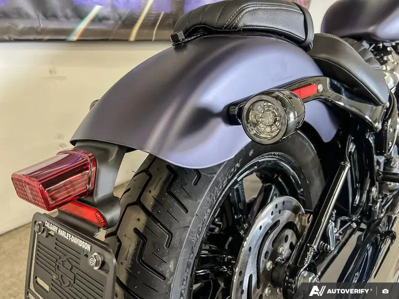 2025 Harley-Davidson FXBB - Street Bob® thumbnail 23