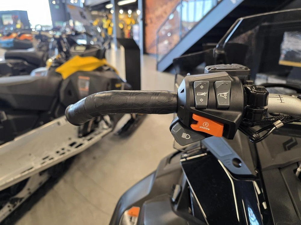 Ski-doo Tundra Le 600 Ace 2025 alt