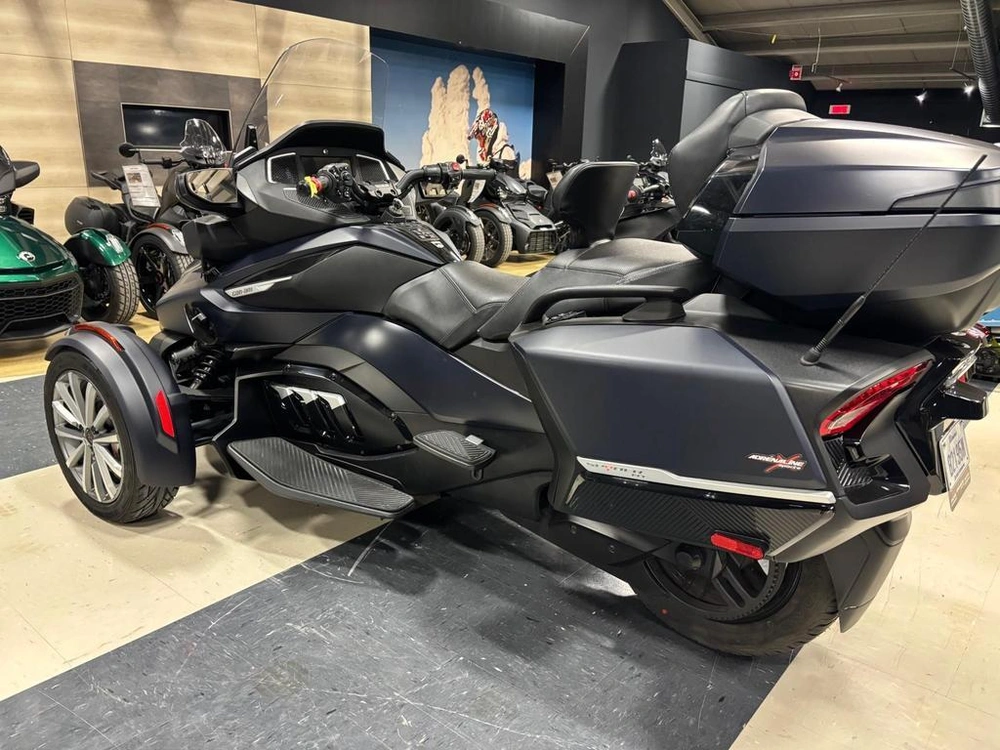 Can-am Spyder Rt Ltd Sea To Sky 2022 alt