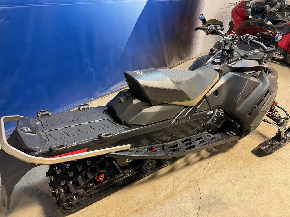 Ski-doo Mach Z 2022 alt
