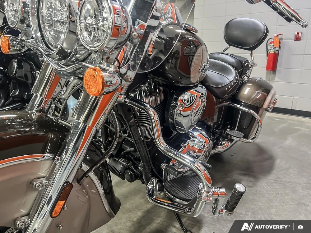 2024 Indian Motorcycle Springfield® Bronze Pearl/silver Qurtz alt