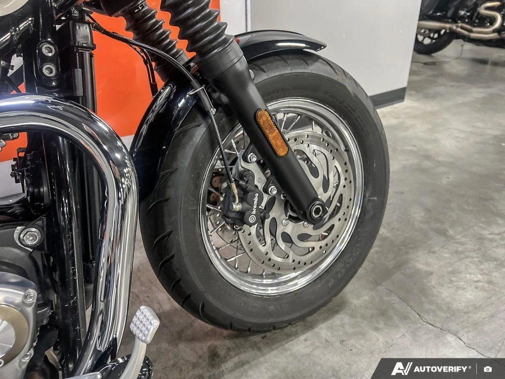 2023 Triumph Bonneville Speedmaster Sapphire Black/fusion White alt