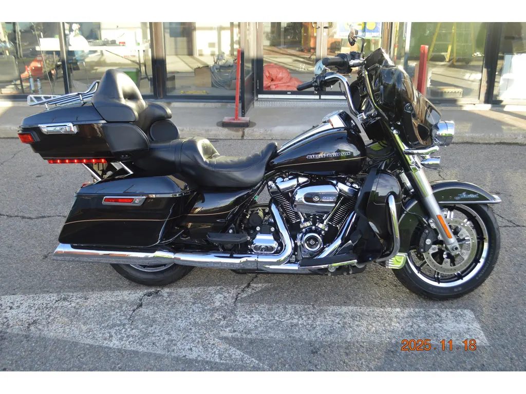 2017 Harley-Davidson FLHTK