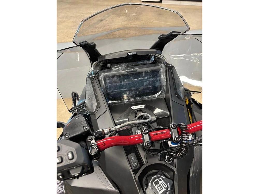 Ski-doo Renegade Enduro 900r 2025 alt