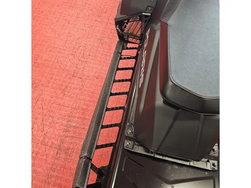 2025 Polaris 850 RMK KHAOS 155