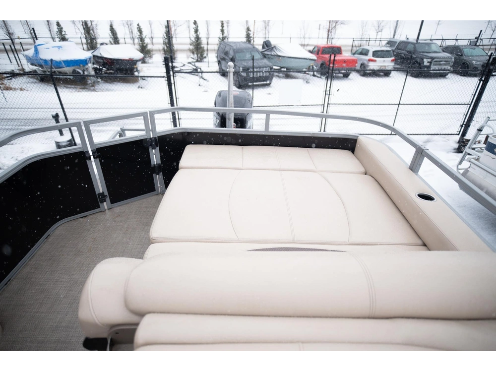 2016 Regency 254dl3 alt