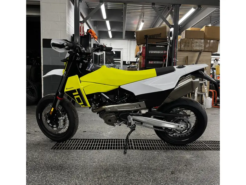 2026 Husqvarna 701 SUPERMOTO