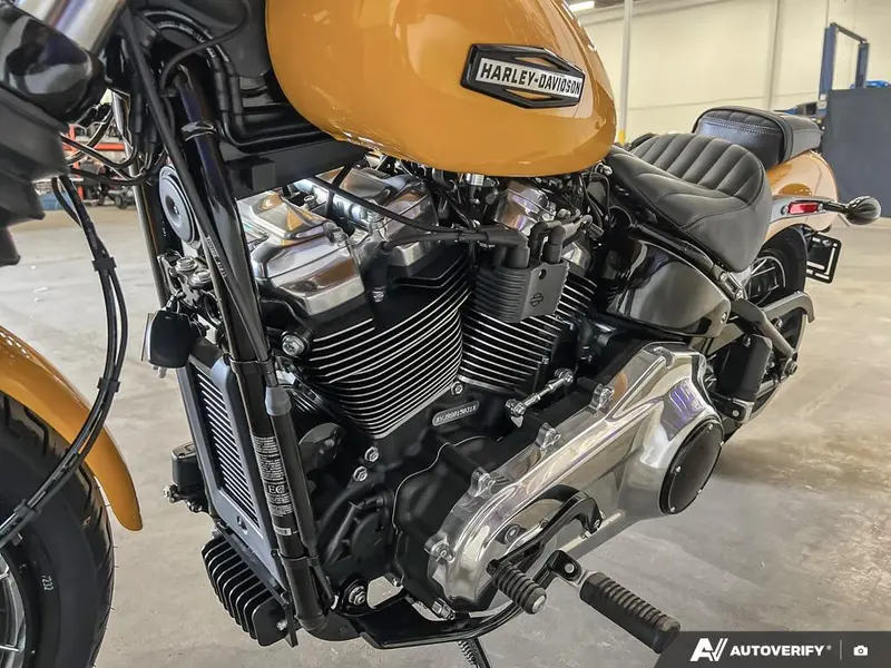 2025 Harley-Davidson FXBB - Street Bob® thumbnail 16