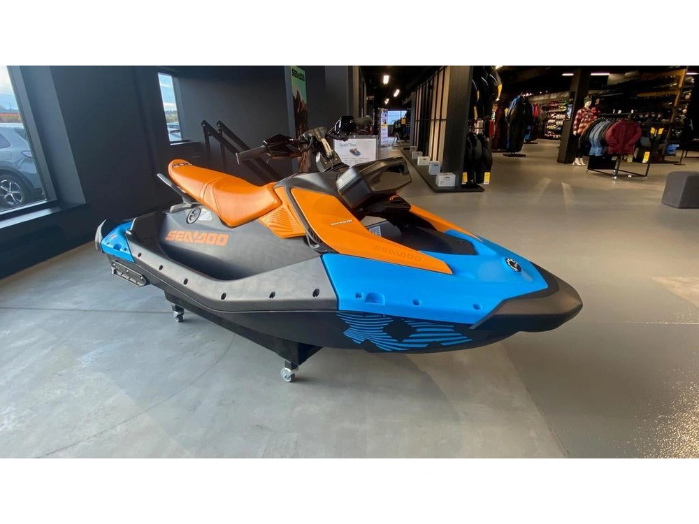 Sea-doo Spark Trixx 3up 2026 alt