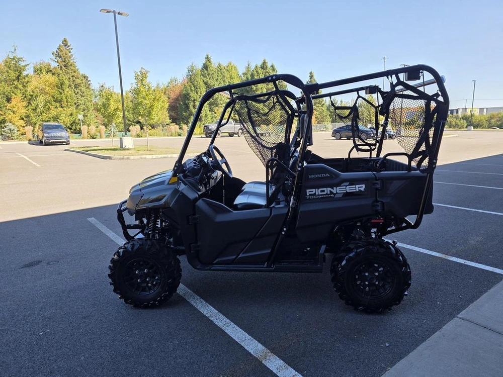 Honda Pioneer 700-4p Dlx Sxs7m4ds 2025 alt
