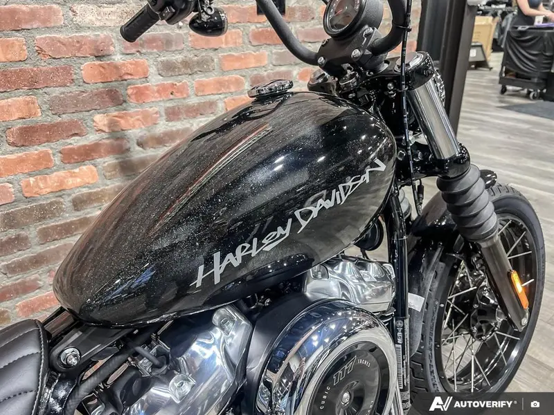 2025 Harley-Davidson FXBB - Street Bob® thumbnail 9
