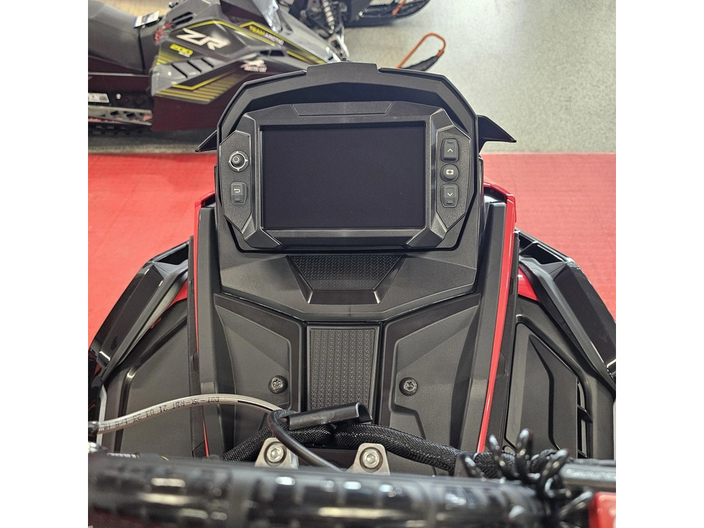 2025 Polaris 850 Rmk Khaos 155 alt