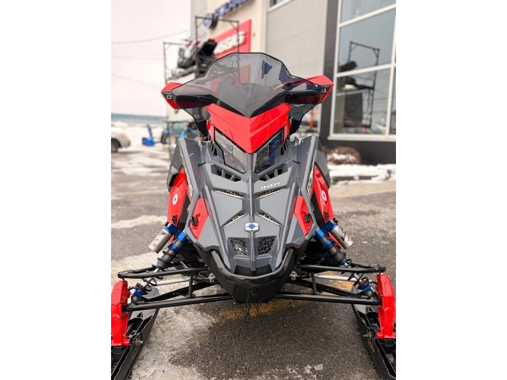 Polaris Indy Vr1 137 2024 alt