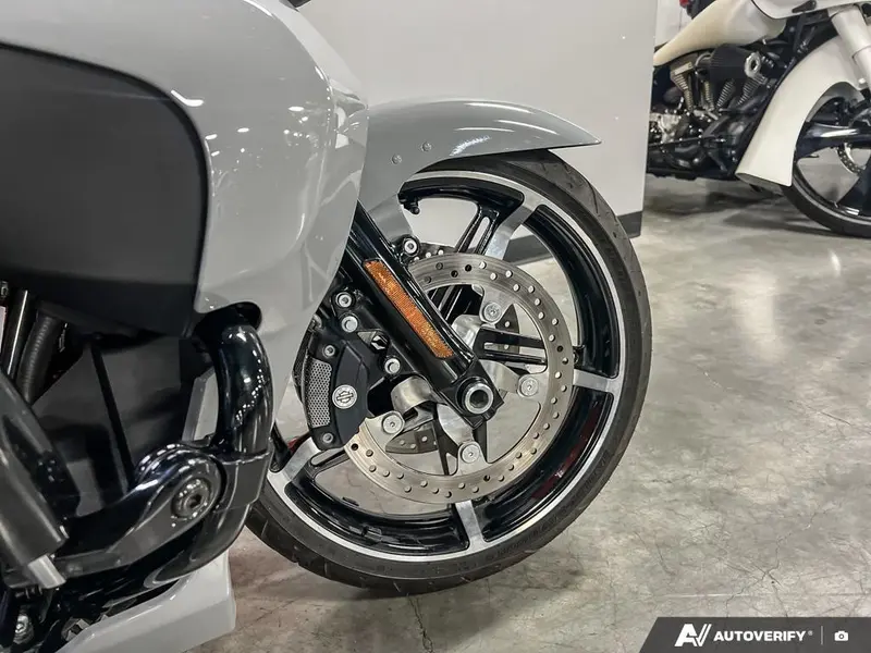 2025 Harley-Davidson FLHXU - Street Glide® Ultra thumbnail 8