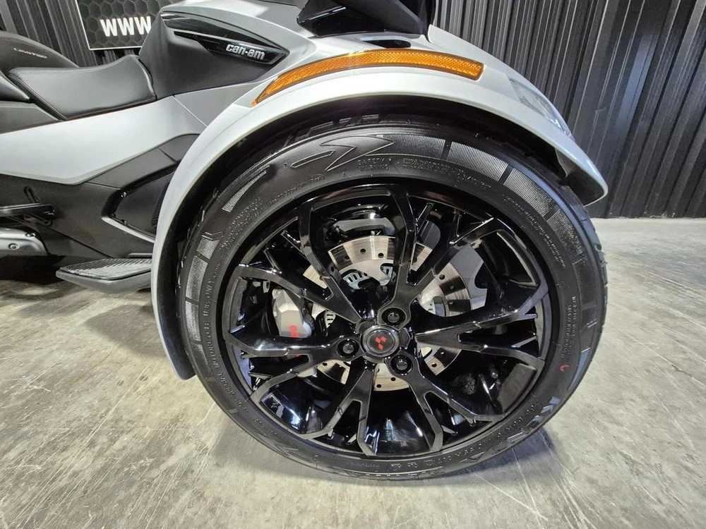 Can-am Rt Limited 2024 alt