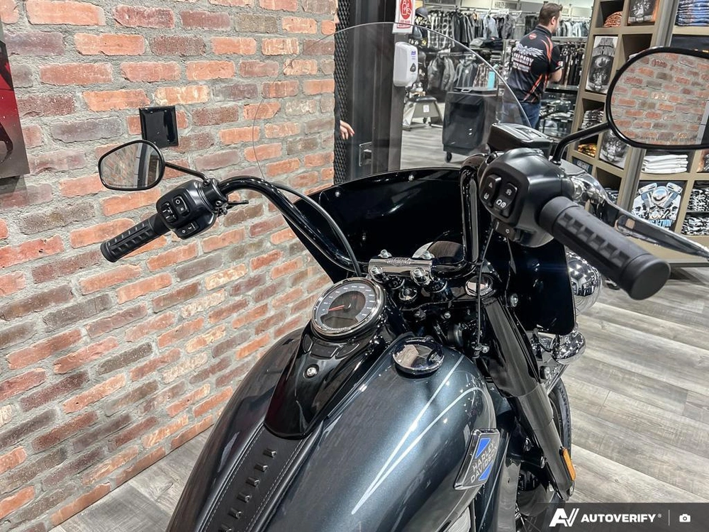 2025 Harley-davidson Flhc - Heritage Classic alt