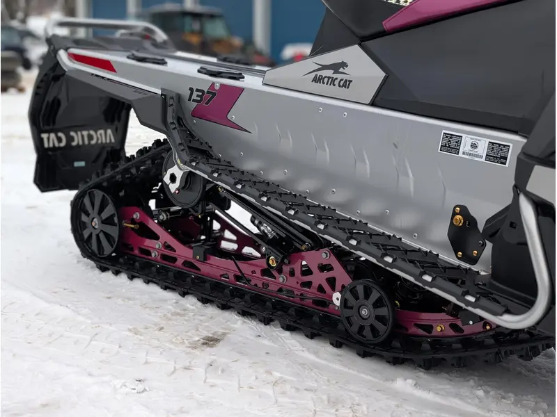 2026 Arctic Cat ZR 858 137 EXT EPS CN | 🏁 EXT 137 – performance sentier + technologie EPS 🏁 | Direction Assistée