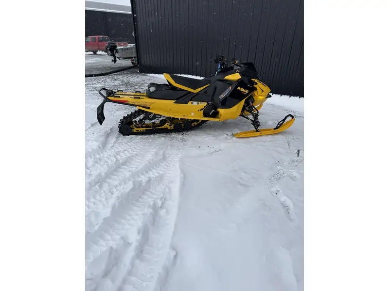 2025 Ski-Doo MXZ COMPETITION 850 TURBO Smart Shocks