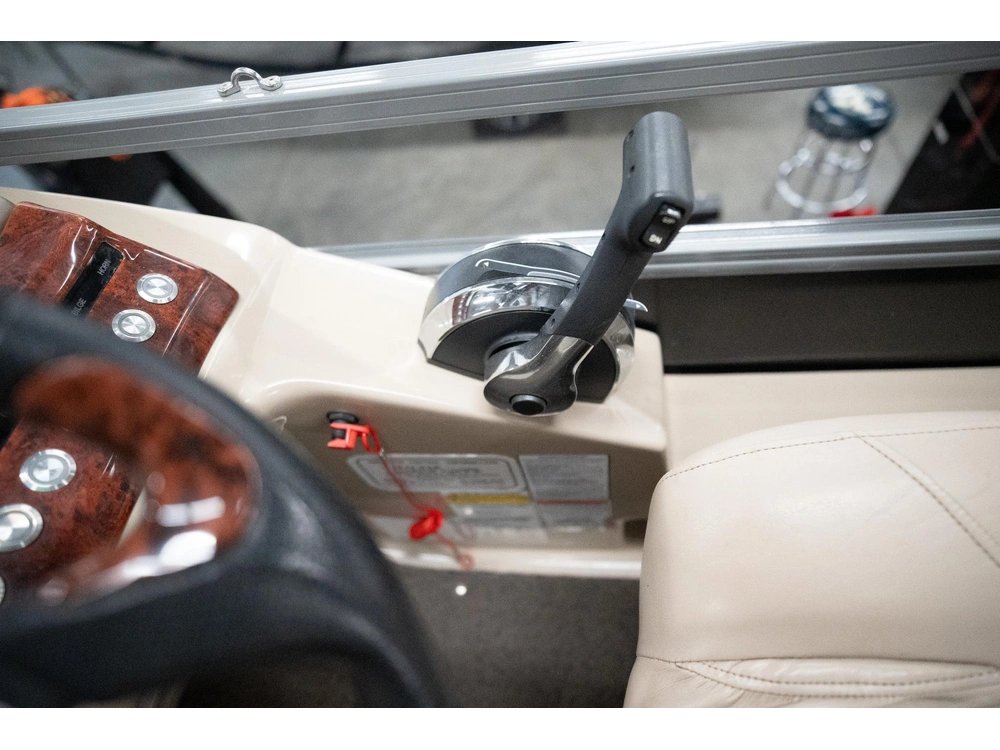 2016 Regency 254dl3 alt