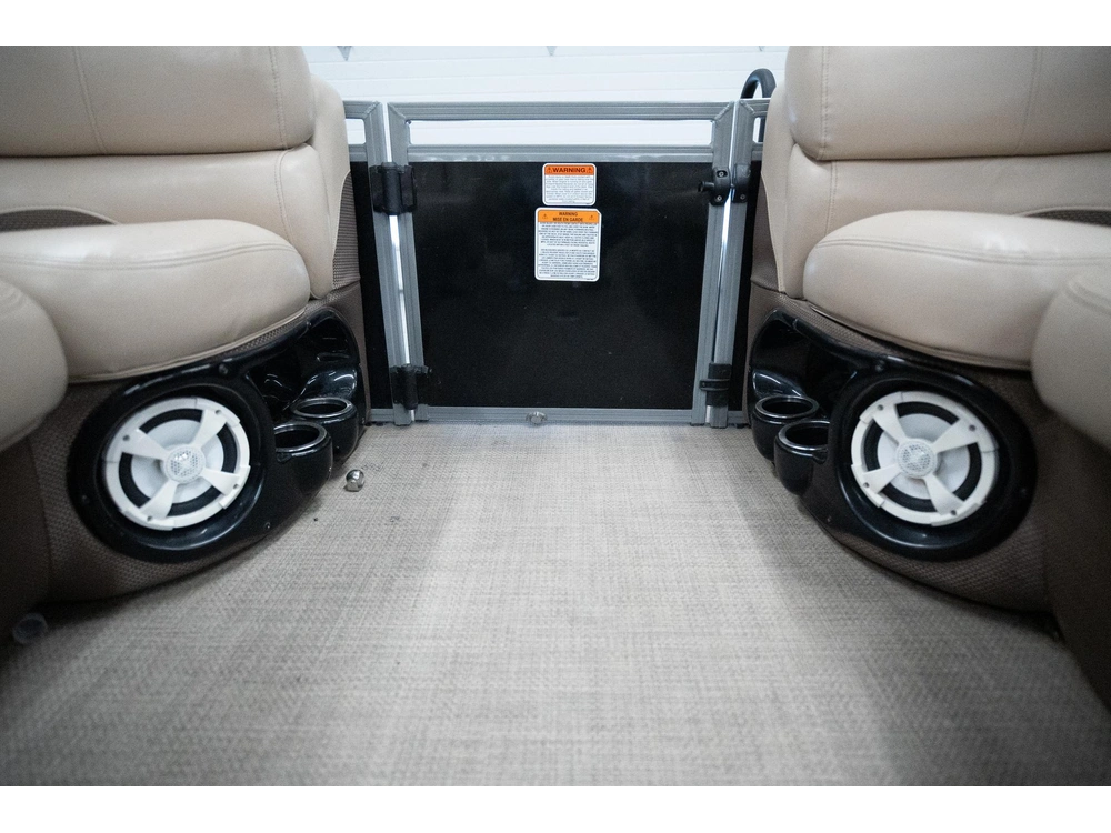 2016 Regency 254dl3 alt