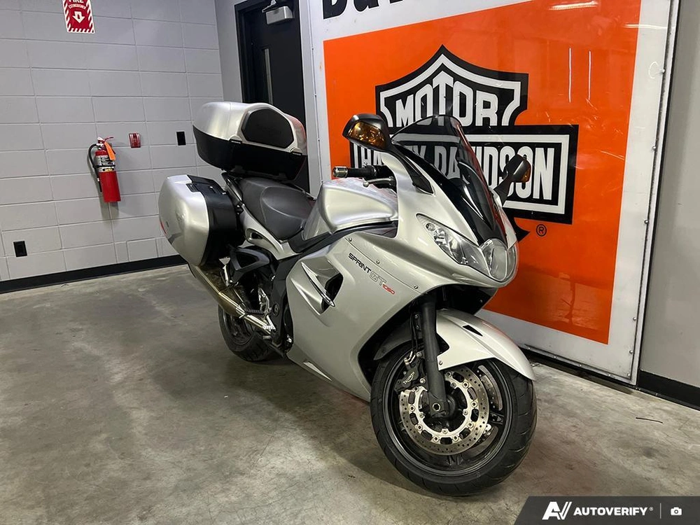 2011 Triumph Sprint Gt Sprint Gt 1050 alt