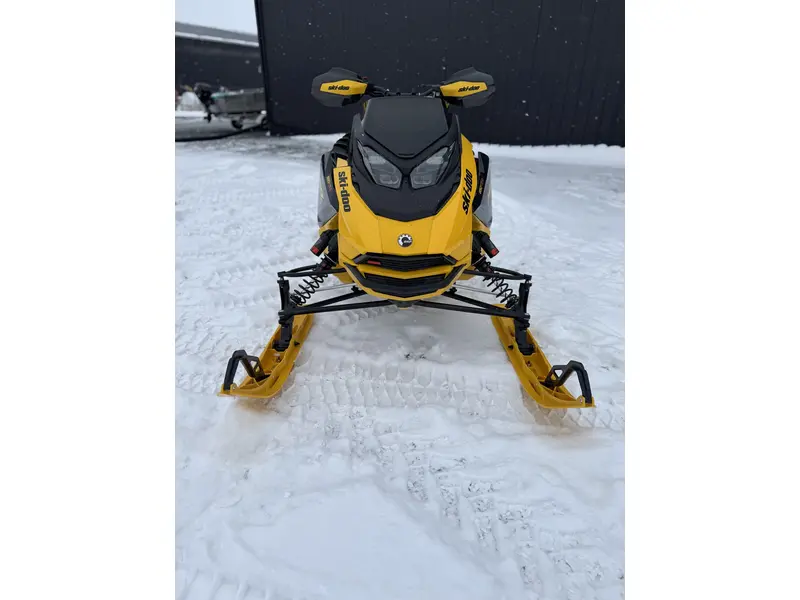 2025 Ski-Doo MXZ COMPETITION 850 TURBO Smart Shocks