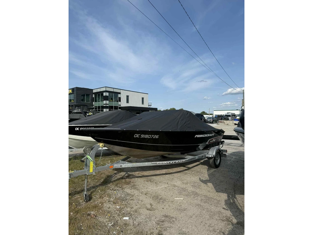 2023 Princecraft Holiday 162 Max alt