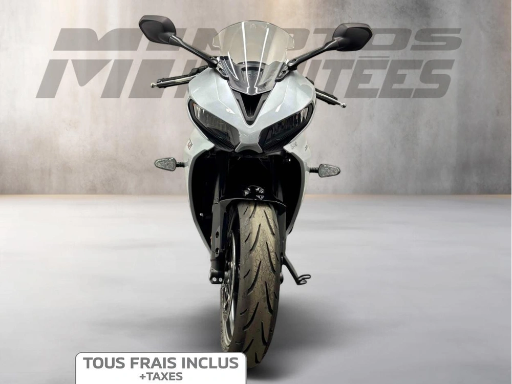 Triumph Daytona 660 2025 alt