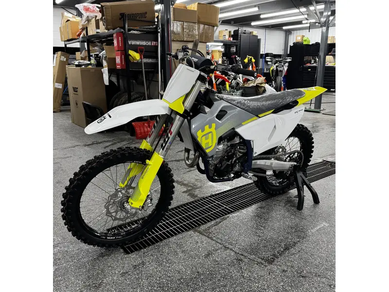 2024 Husqvarna FC 350 thumbnail 6