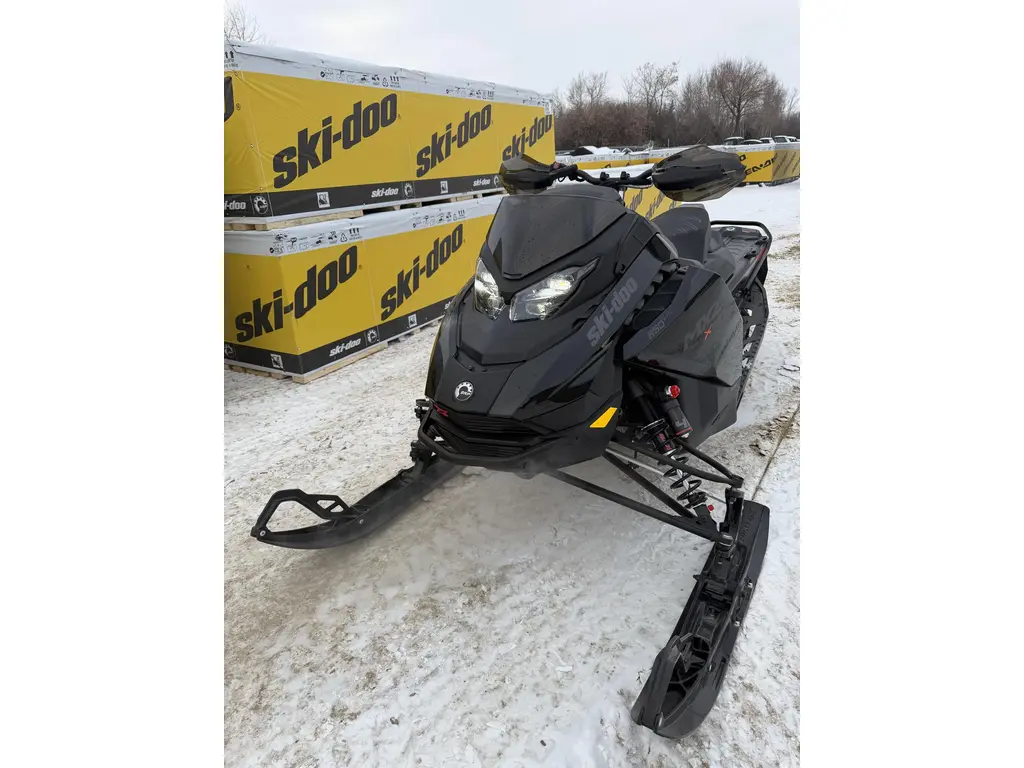 2024 Ski-Doo MXZ XRS 850E-TEC