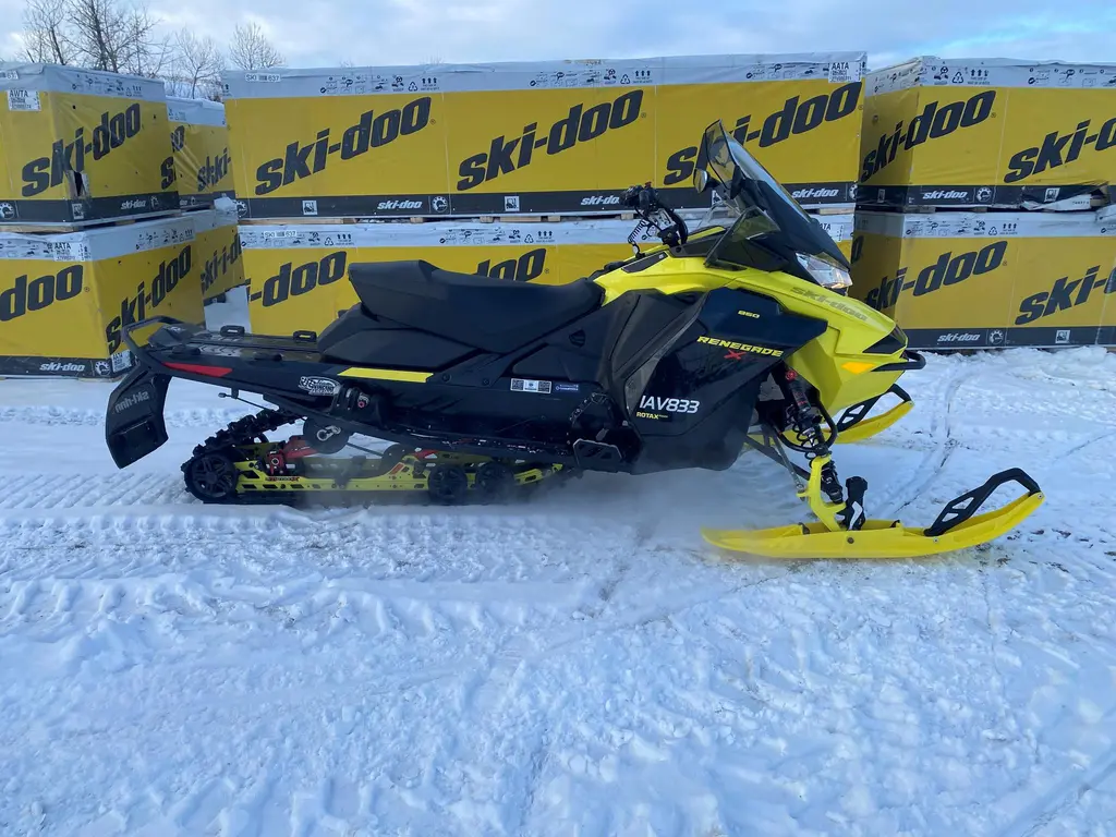 2022 Ski-Doo Renegade XRS 850 E-Tec