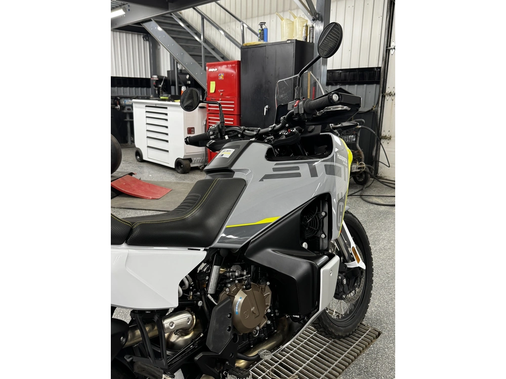 Husqvarna Norden 901 2025 alt