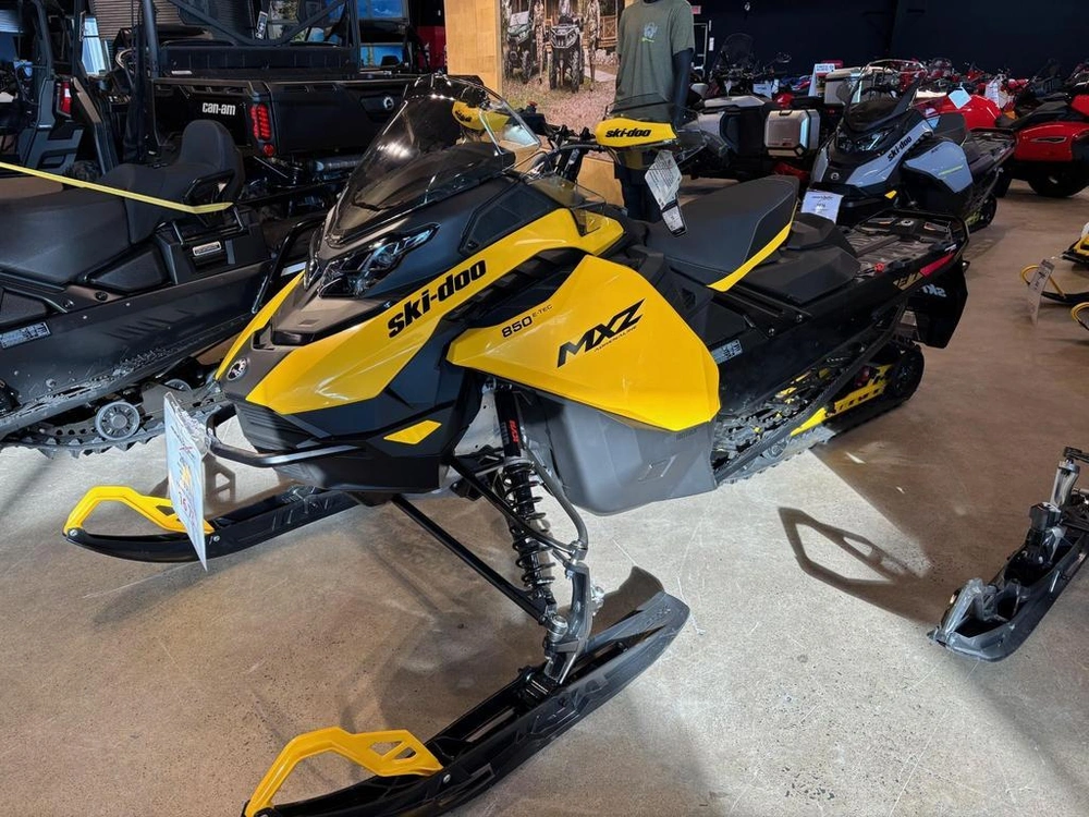 Ski-doo Mxz Adrenaline 137 2024 alt